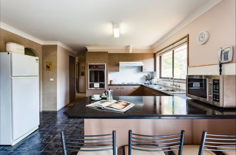 Fifth Ave Katoomba Retreat - Sydneys Hotel 6
