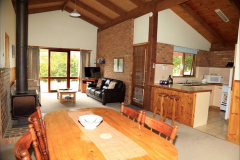 Jamieson Valley Retreat - Sydneys Hotel 4