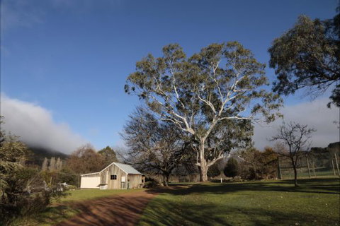 Jamieson Valley Retreat - Sydneys Hotel 7