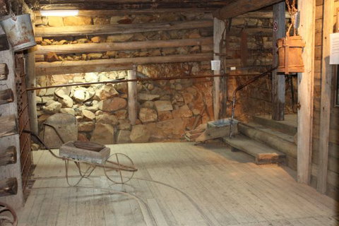 Gold Mine Guesthouse - Sydneys Hotel 6