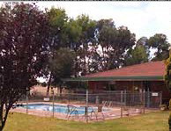 Camerons Farmstay - Sydneys Hotel 0