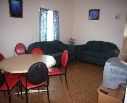 Alonga Waterfront Cottages - Sydneys Hotel 0