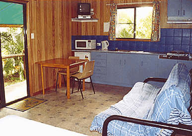 Flying Fish Point Tourist Park - Sydneys Hotel 4