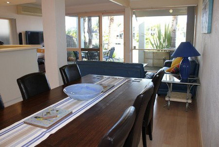 Marina Palms - Sydneys Hotel 4