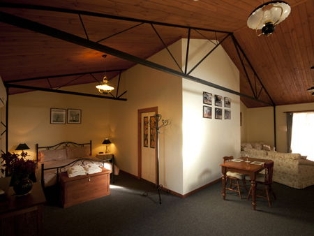 The Old Oak Bed & Breakfast - Sydneys Hotel 2