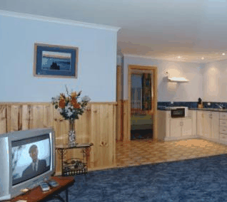 Anchor Down Cottages - Sydneys Hotel 1