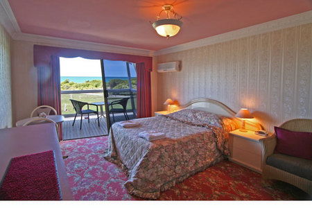 Lighthouse Keepers Inn - Sydneys Hotel 5