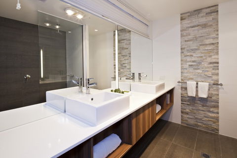 BEST WESTERN PLUS Ballarat Suites - Sydneys Hotel 0