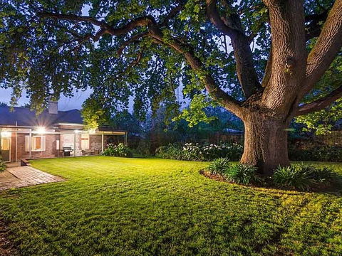 Dumas House - Sydneys Hotel 0
