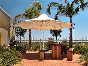 Majestic Oasis Apartments - Sydneys Hotel 3