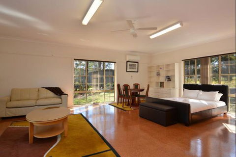 Abelia House - Sydneys Hotel 1