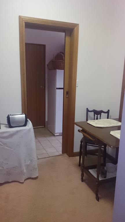 Gaerwood Bed Breakfast - Sydneys Hotel 7