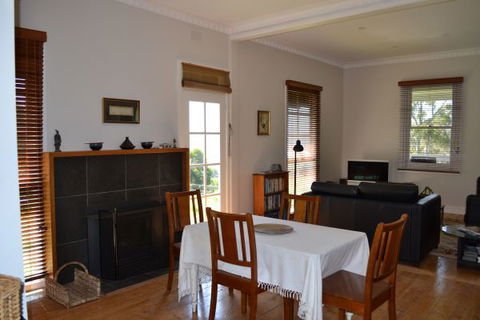 Clifden Cottage - Sydneys Hotel 8