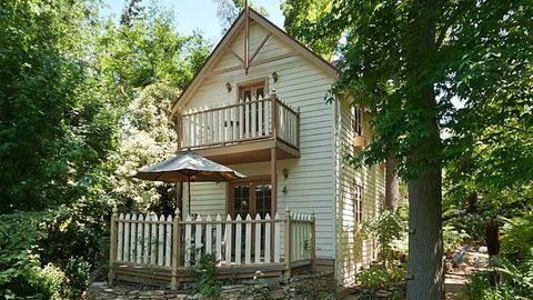 Aldgate Creek Cottage Bed And Breakfast - Sydneys Hotel 0
