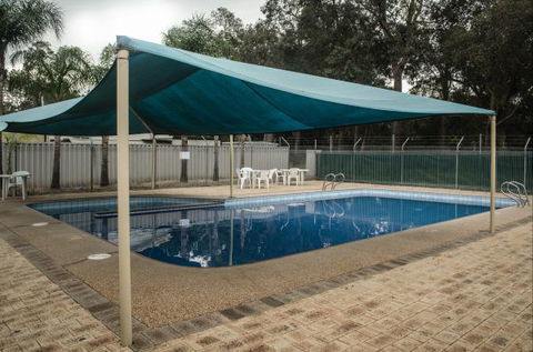 Acclaim Swan Valley Tourist Park - Sydneys Hotel 4
