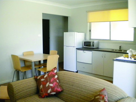 Cohuna Bankhead Terraces - Sydneys Hotel 2