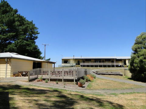 Allambee Camp - Sydneys Hotel 2