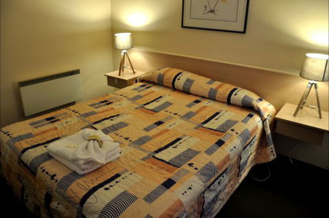 Alpine Inn - Sydneys Hotel 1