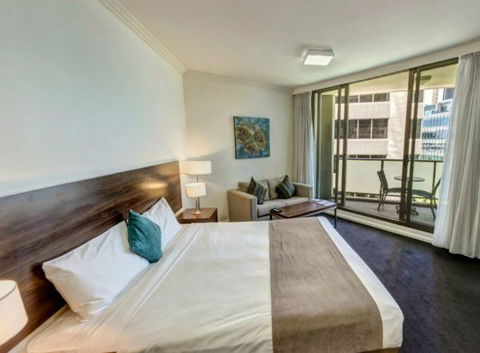 APX World Square - Sydneys Hotel 0