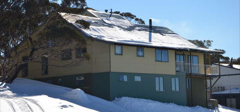 Arrabri Ski Club Hotham - Sydneys Hotel 0