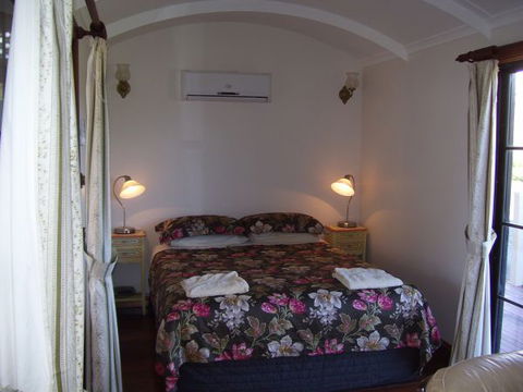 Cape Jervis Accommodation And Caravan Park - Sydneys Hotel 3