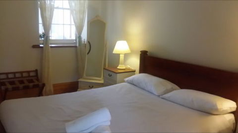 Cape Jervis Accommodation And Caravan Park - Sydneys Hotel 6