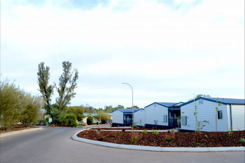 Discovery Parks - Roxby Downs - Sydneys Hotel 0