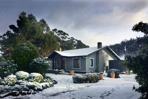 Frenchman's River - The Writer's House - Sydneys Hotel 0