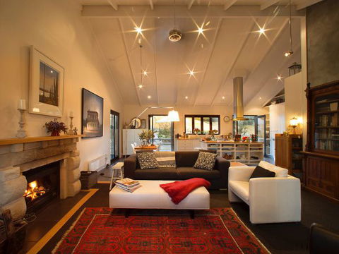 Frenchman's River - The Writer's House - Sydneys Hotel 2