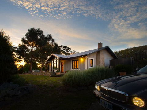 Frenchman's River - The Writer's House - Sydneys Hotel 8