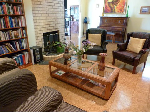 Grovely House Bed And Breakfast - Sydneys Hotel 3