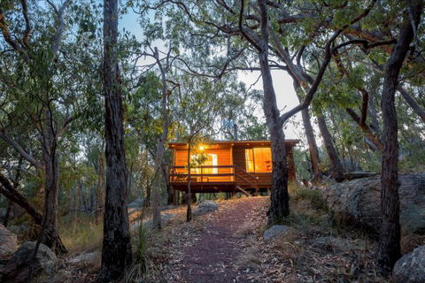 Granite Belt Brewery Retreat - Sydneys Hotel 0