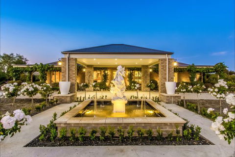 La Bella Vita - Sydneys Hotel 0