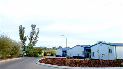 Discovery Parks - Roxby Downs - Sydneys Hotel 3