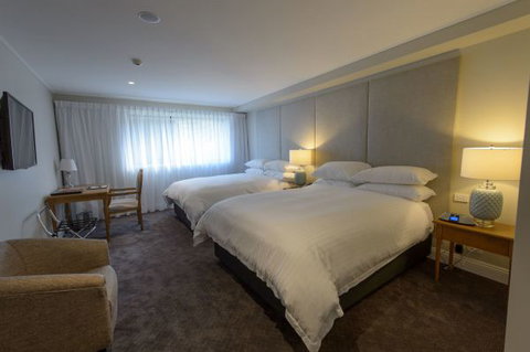 Miramare Gardens Boutique Accommodation - Sydneys Hotel 3
