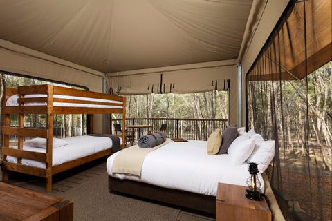 Paradise Country Farmstay - Sydneys Hotel 3
