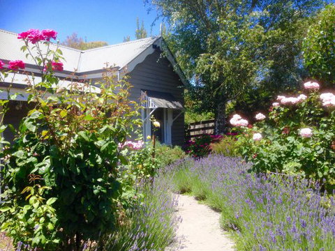 Valley View Cottage - Sydneys Hotel 0