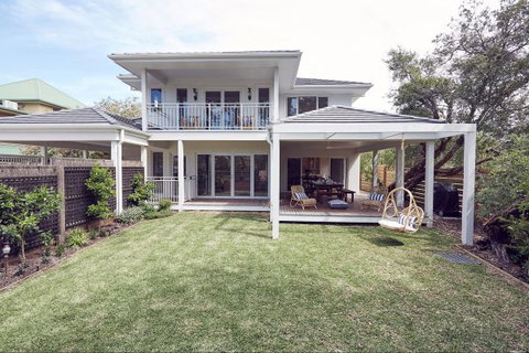 Verandah Retreat - Sydneys Hotel 0