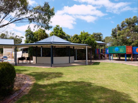 Woodbyne Resort - Sydneys Hotel 1