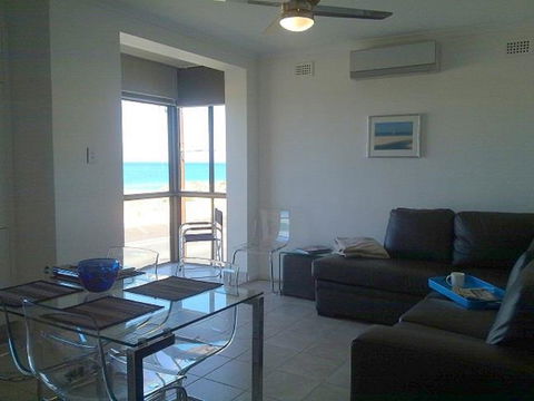 Acushla Accommodation - Sydneys Hotel 1