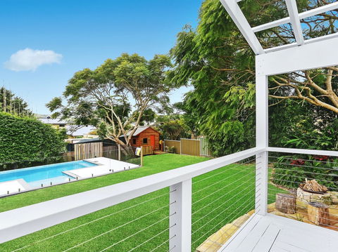 Amalfi Beach House - Sydneys Hotel 0