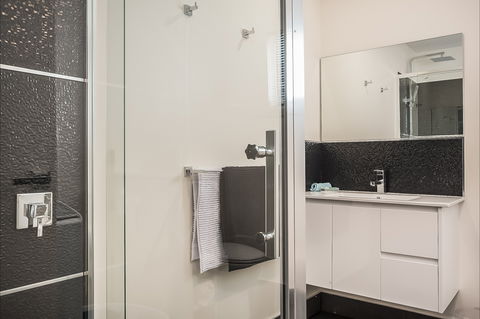 Apartments On Fraser Bicheno - Sydneys Hotel 3