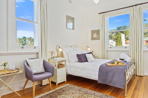 Cygnet Old Bank B&B - Sydneys Hotel 1