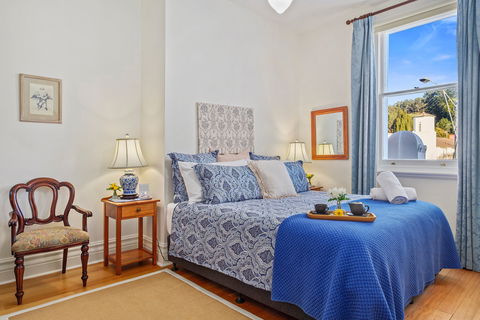 Cygnet Old Bank B&B - Sydneys Hotel 3