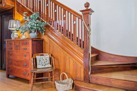 Cygnet Old Bank B&B - Sydneys Hotel 7