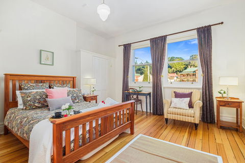 Cygnet Old Bank B&B - Sydneys Hotel 9