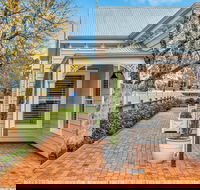 Grandview Accommodation - The Elm Tree Apartments - Sydneys Hotel