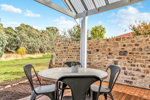Grandview Accommodation - The Elm Tree Apartments - Sydneys Hotel 4