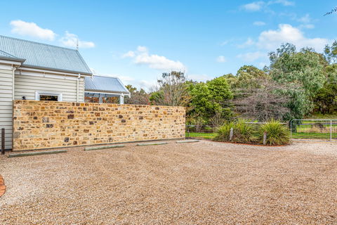 Grandview Accommodation - The Elm Tree Apartments - Sydneys Hotel 7