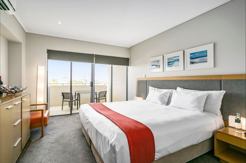 Peppers Salt Resort And Spa - Sydneys Hotel 1